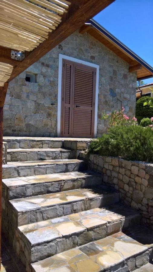 Pietra Fiorita Cottage Pisciotta Exterior photo